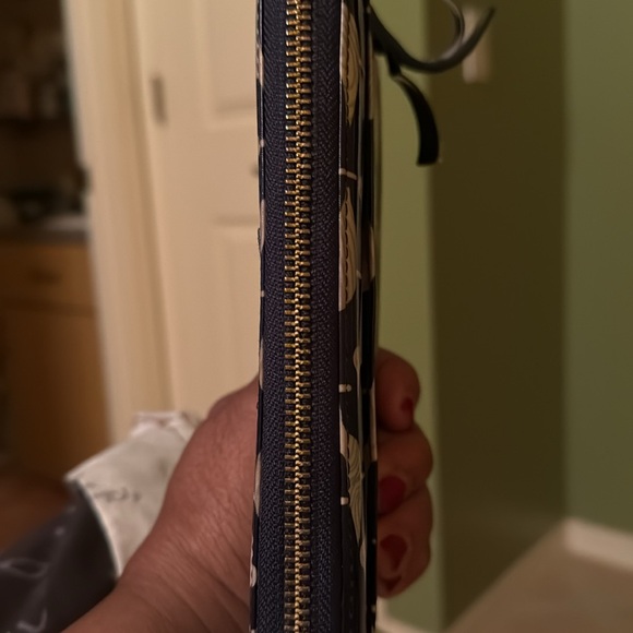 Kate Spade Seagulls wallet - Picture 2 of 4